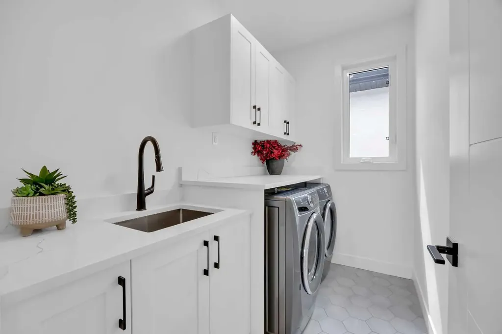 2625 29 Street SW Calgary AB T3E 2K6