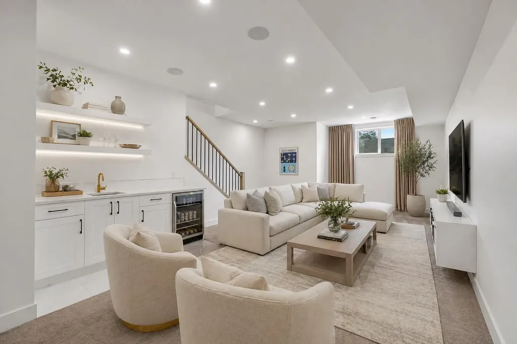 2625 29 Street SW Calgary AB T3E 2K6