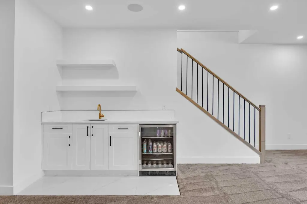 2625 29 Street SW Calgary AB T3E 2K6