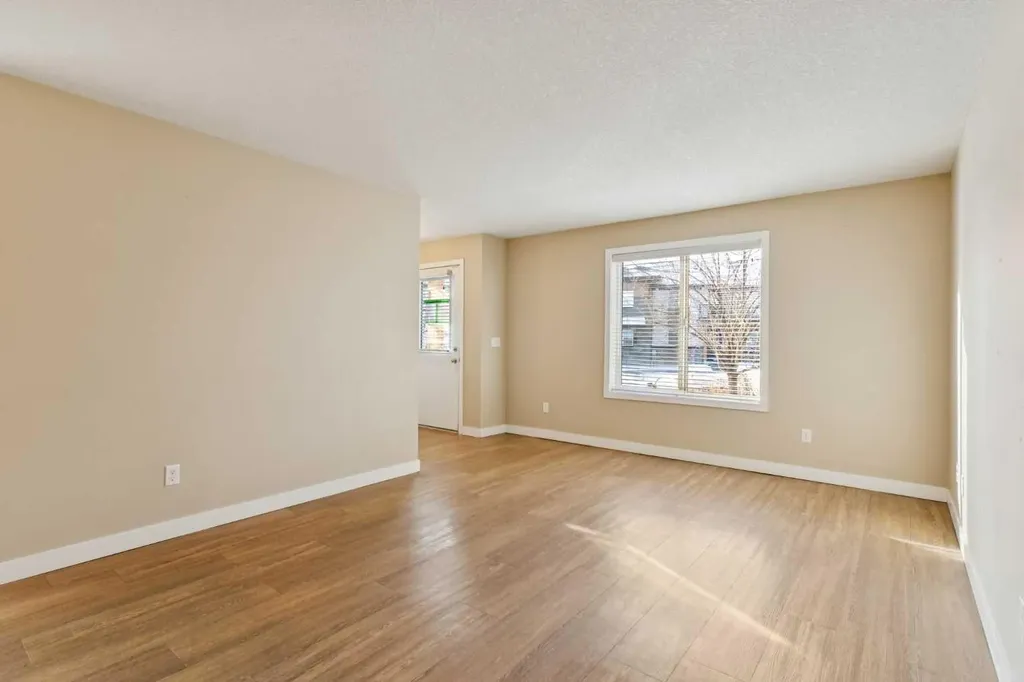 2781 Chinook Winds Drive SW Airdrie AB T4B 3S5