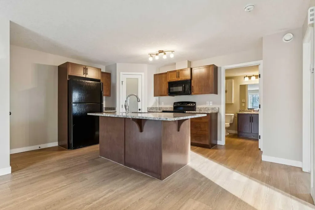2781 Chinook Winds Drive SW Airdrie AB T4B 3S5