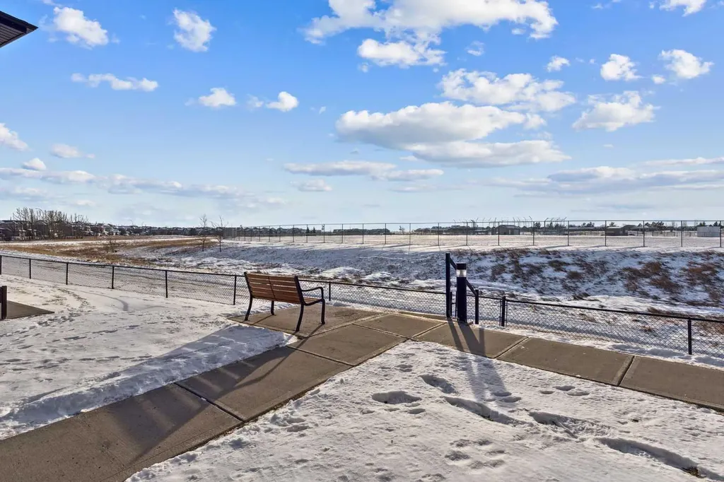 2781 Chinook Winds Drive SW Airdrie AB T4B 3S5