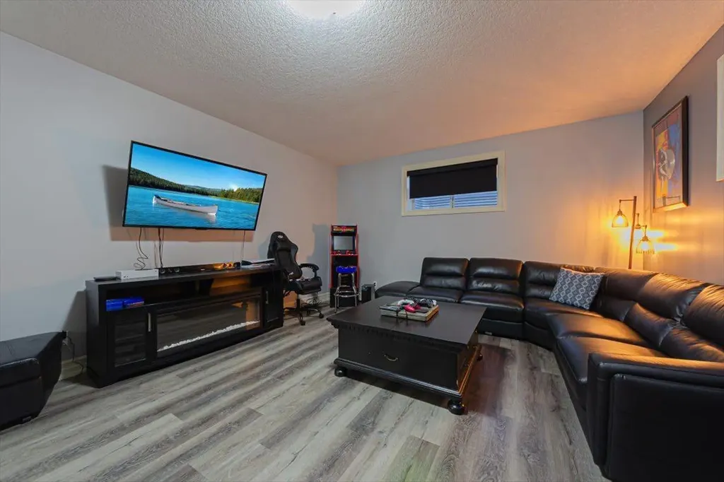 115 Montclair Place Rural Rocky View County AB T4C 0A7