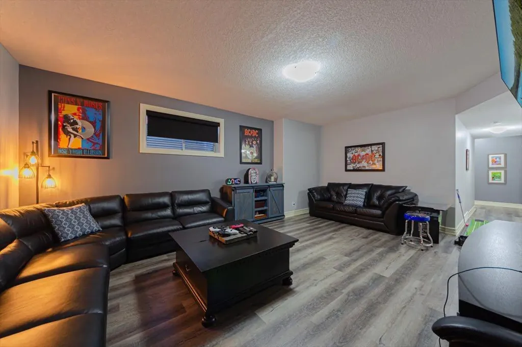 115 Montclair Place Rural Rocky View County AB T4C 0A7