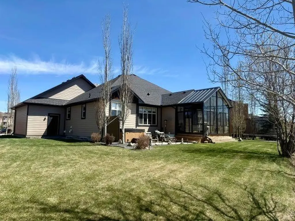 115 Montclair Place Rural Rocky View County AB T4C 0A7