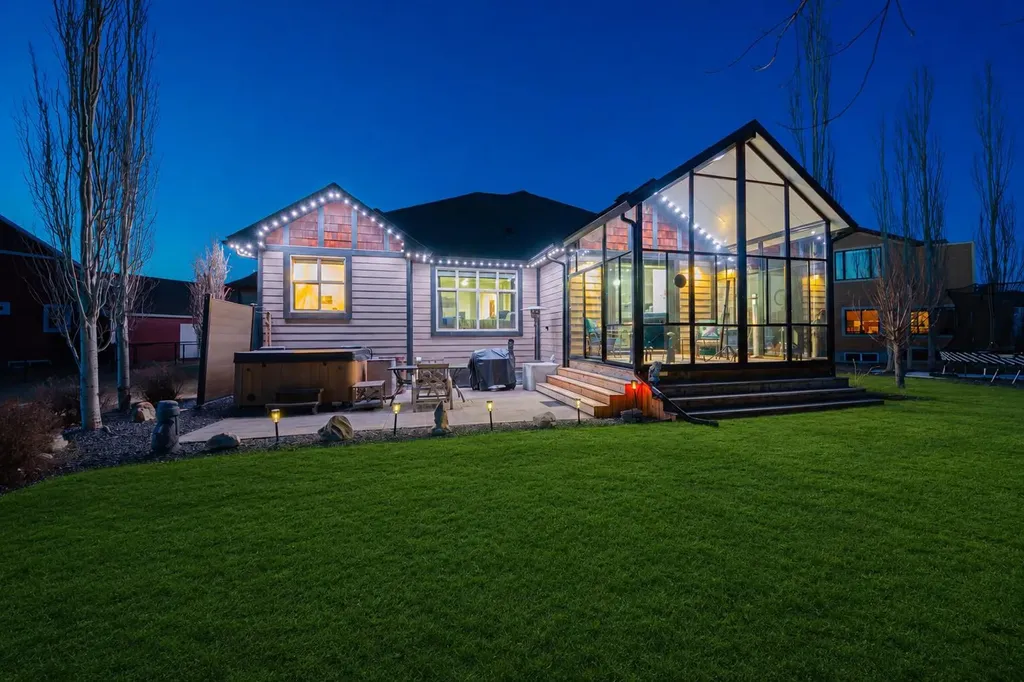 115 Montclair Place Rural Rocky View County AB T4C 0A7