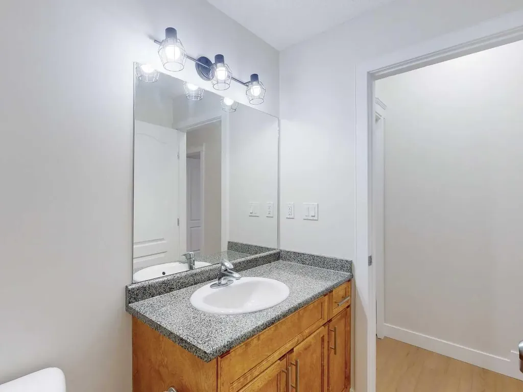 2370 Bayside Road SW Airdrie AB T4B 0M9