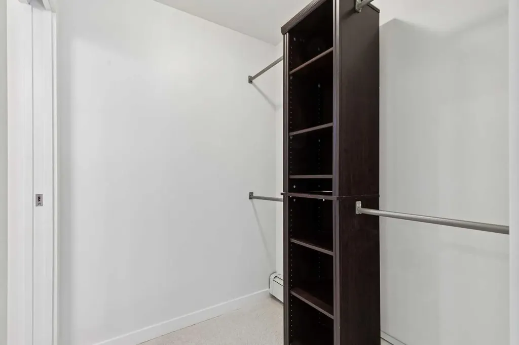 721 4 Street NE Calgary AB T2E 3S7