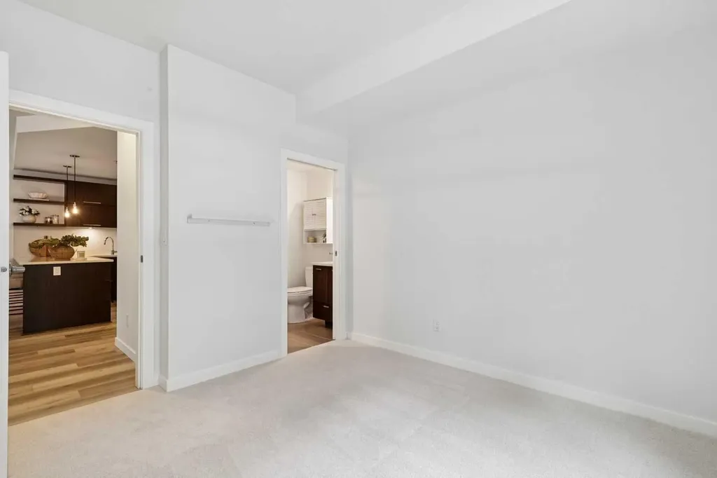 721 4 Street NE Calgary AB T2E 3S7