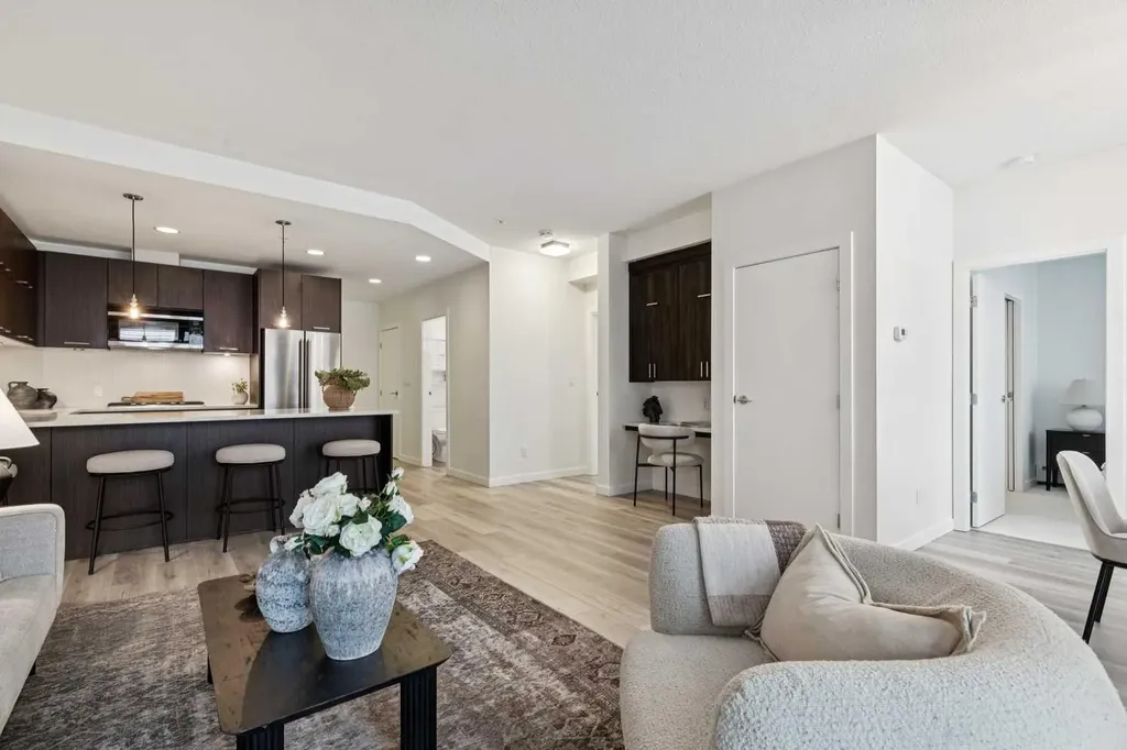 721 4 Street NE Calgary AB T2E 3S7
