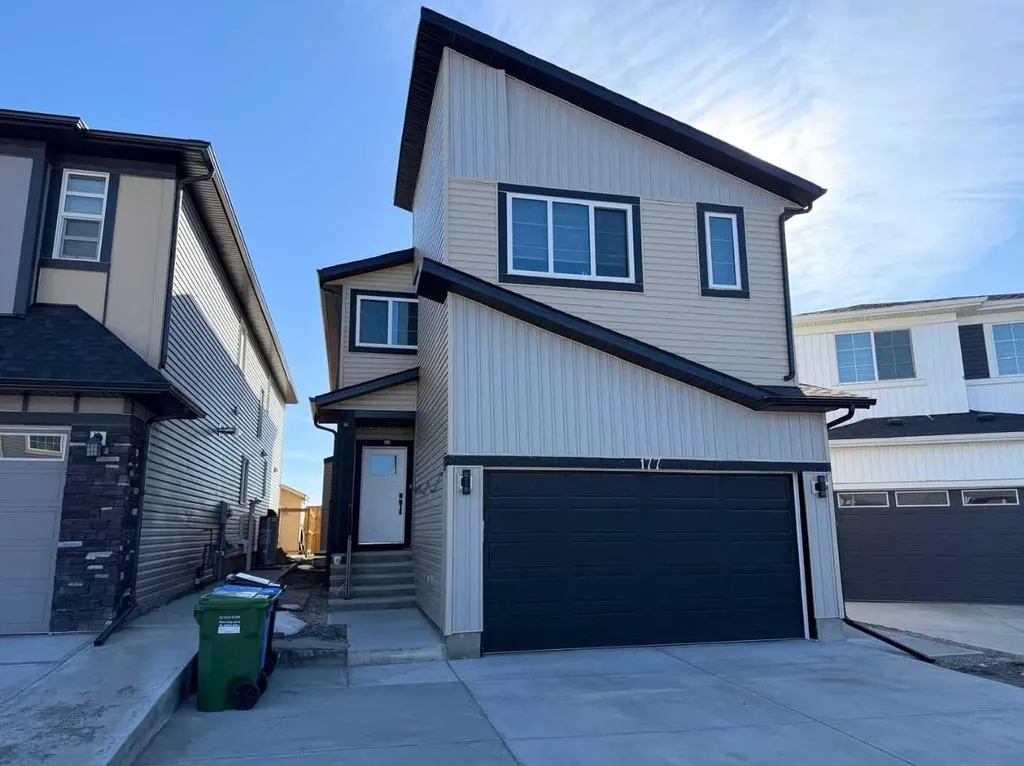 177 Saddlelake Terrace NE Calgary AB T3J 2E8