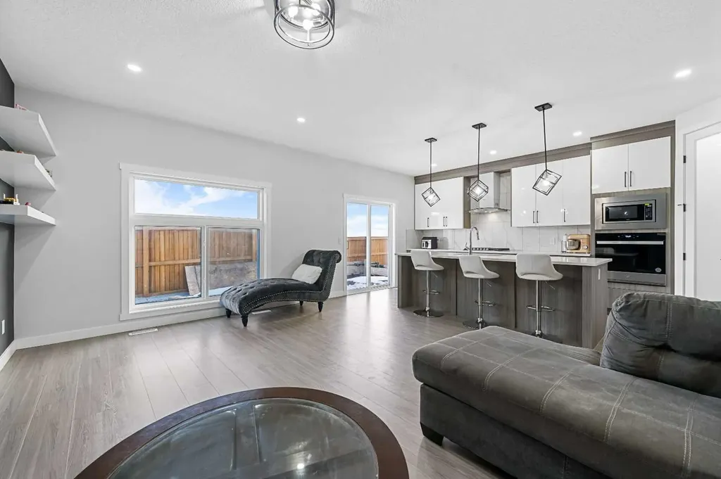 177 Saddlelake Terrace NE Calgary AB T3J 2E8