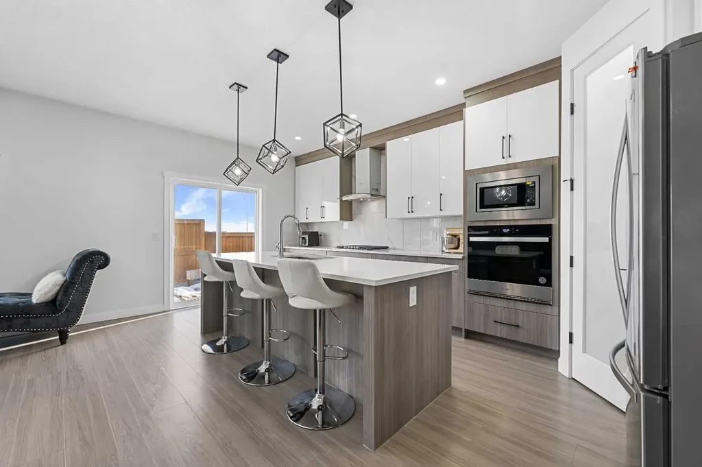 177 Saddlelake Terrace NE Calgary AB T3J 2E8