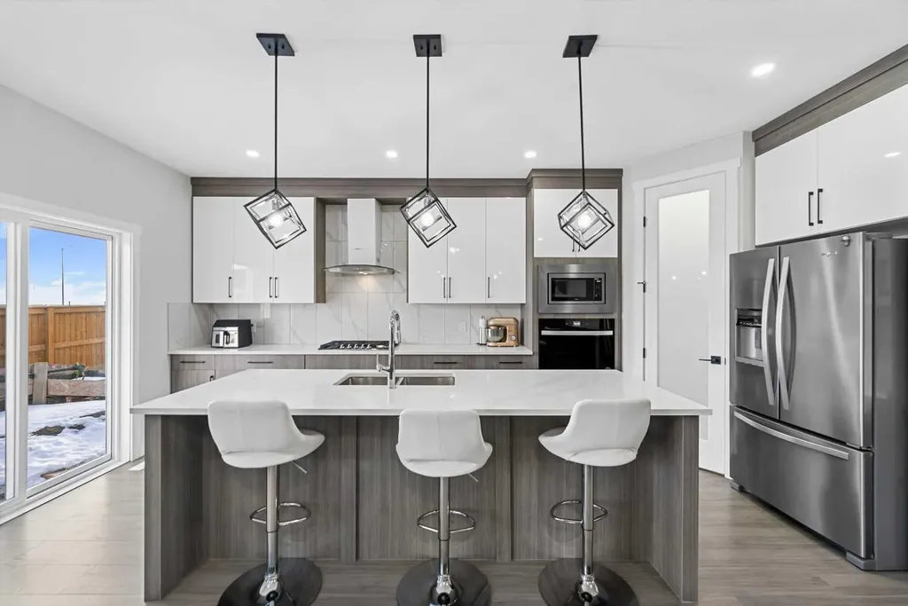 177 Saddlelake Terrace NE Calgary AB T3J 2E8