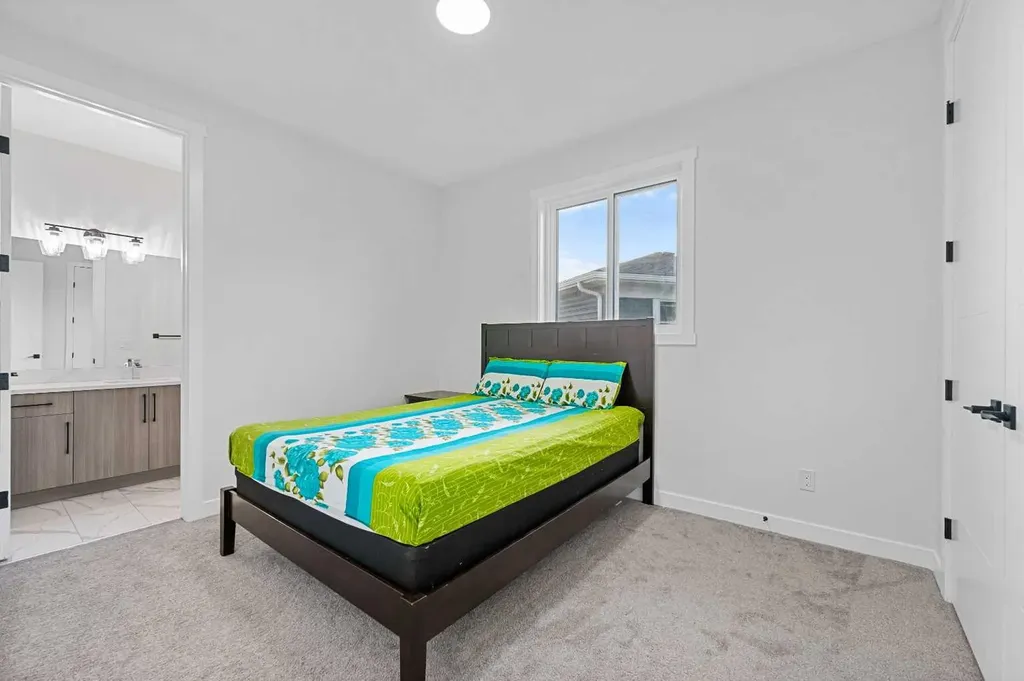 177 Saddlelake Terrace NE Calgary AB T3J 2E8