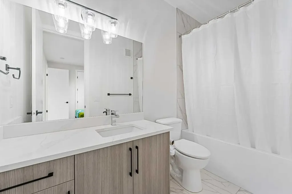 177 Saddlelake Terrace NE Calgary AB T3J 2E8