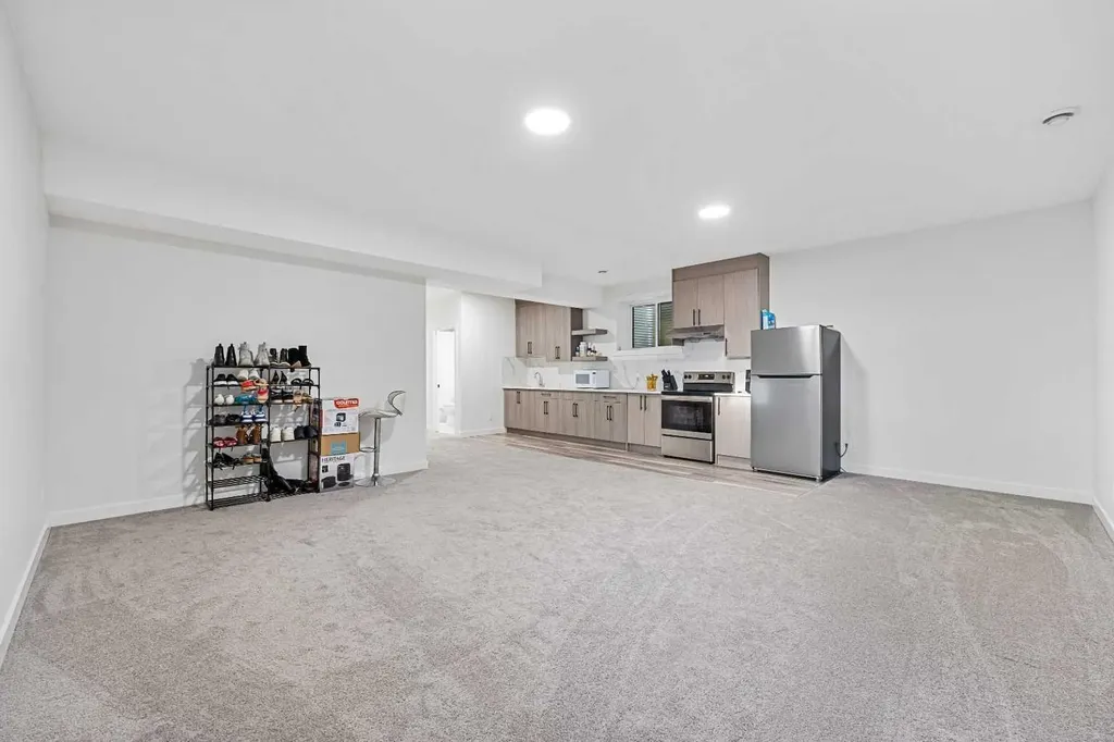 177 Saddlelake Terrace NE Calgary AB T3J 2E8