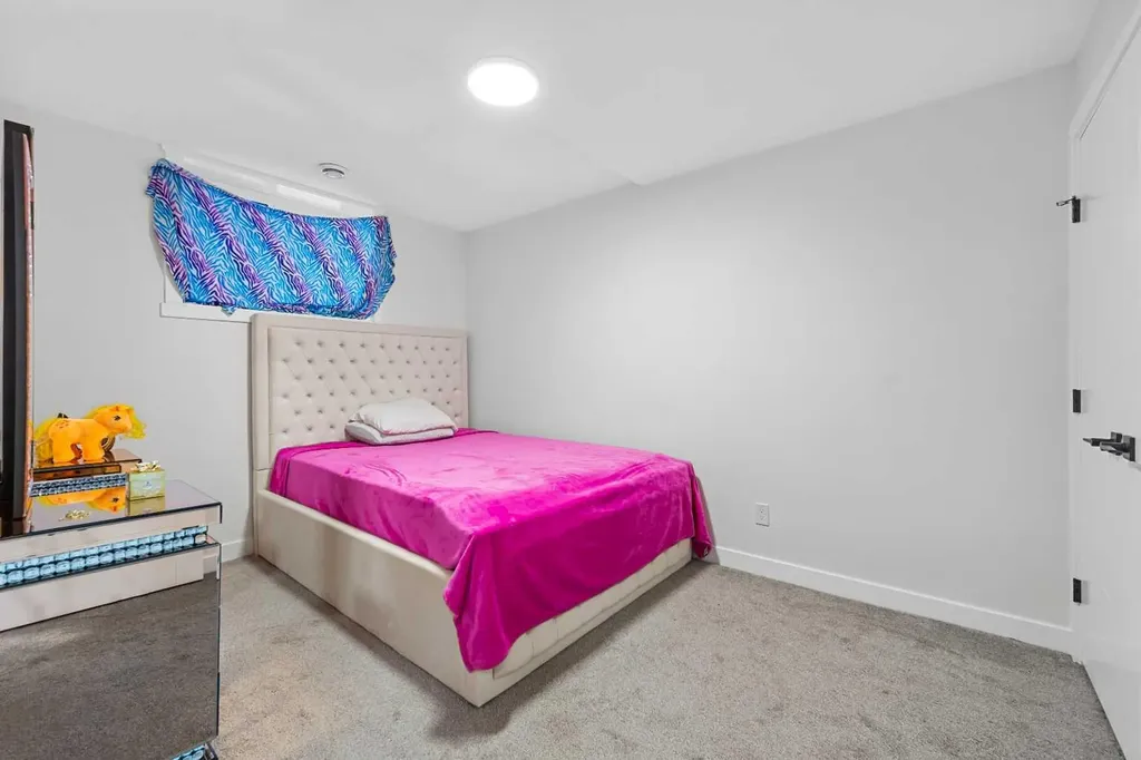 177 Saddlelake Terrace NE Calgary AB T3J 2E8