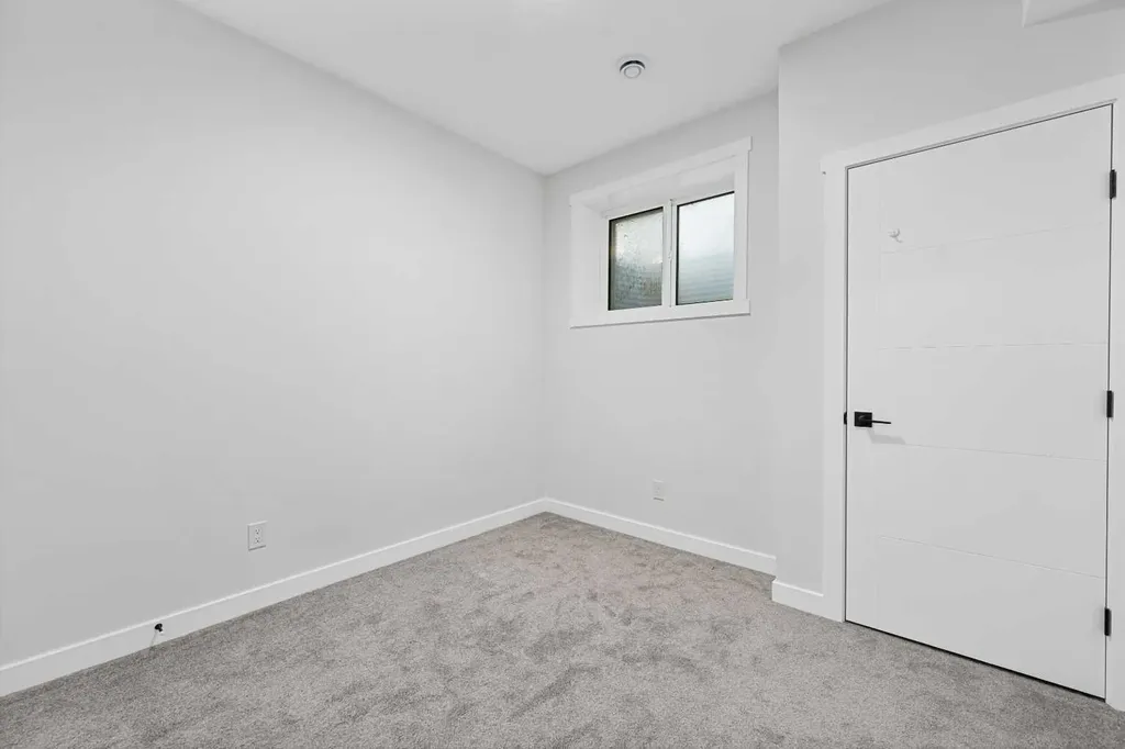 177 Saddlelake Terrace NE Calgary AB T3J 2E8