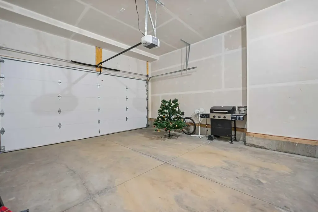 177 Saddlelake Terrace NE Calgary AB T3J 2E8