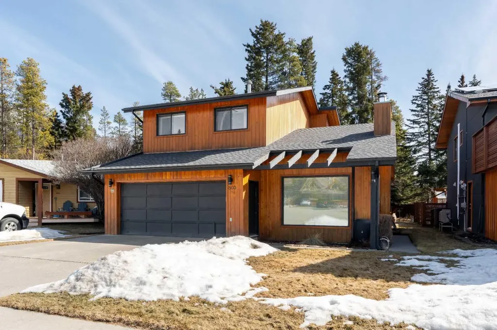 803 800 Larch Place Canmore AB T1W 1S4