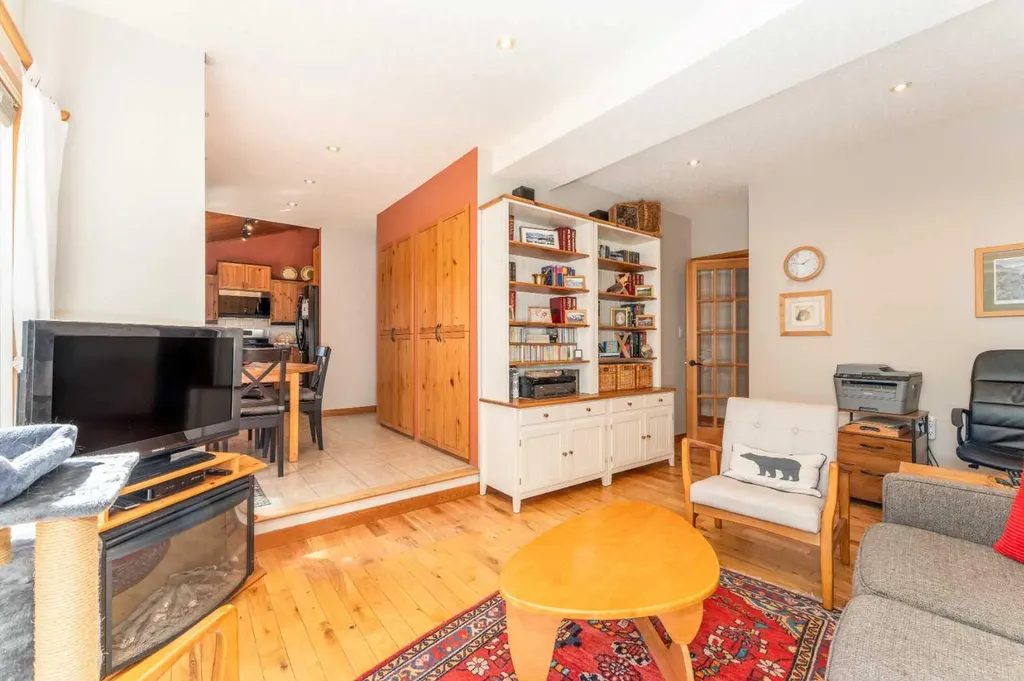 803 800 Larch Place Canmore AB T1W 1S4