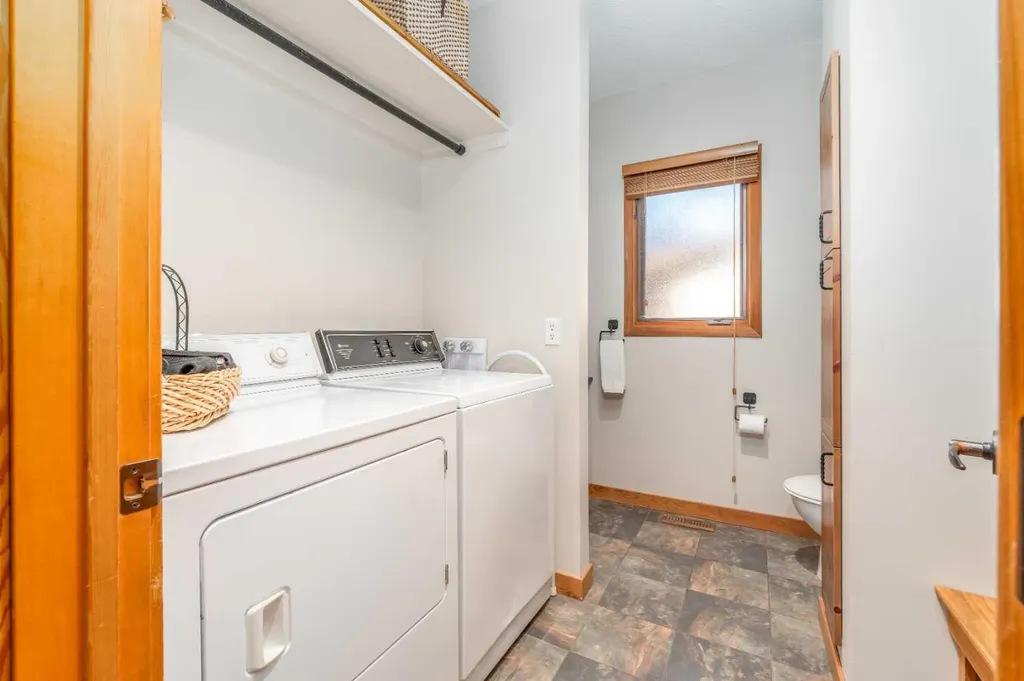 803 800 Larch Place Canmore AB T1W 1S4