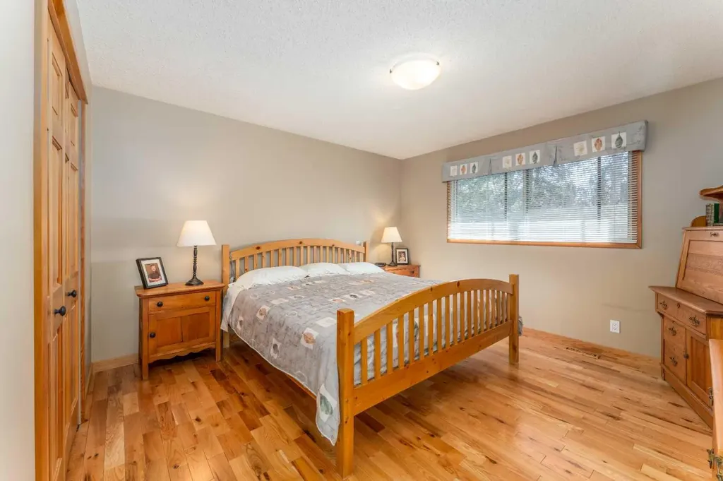 803 800 Larch Place Canmore AB T1W 1S4