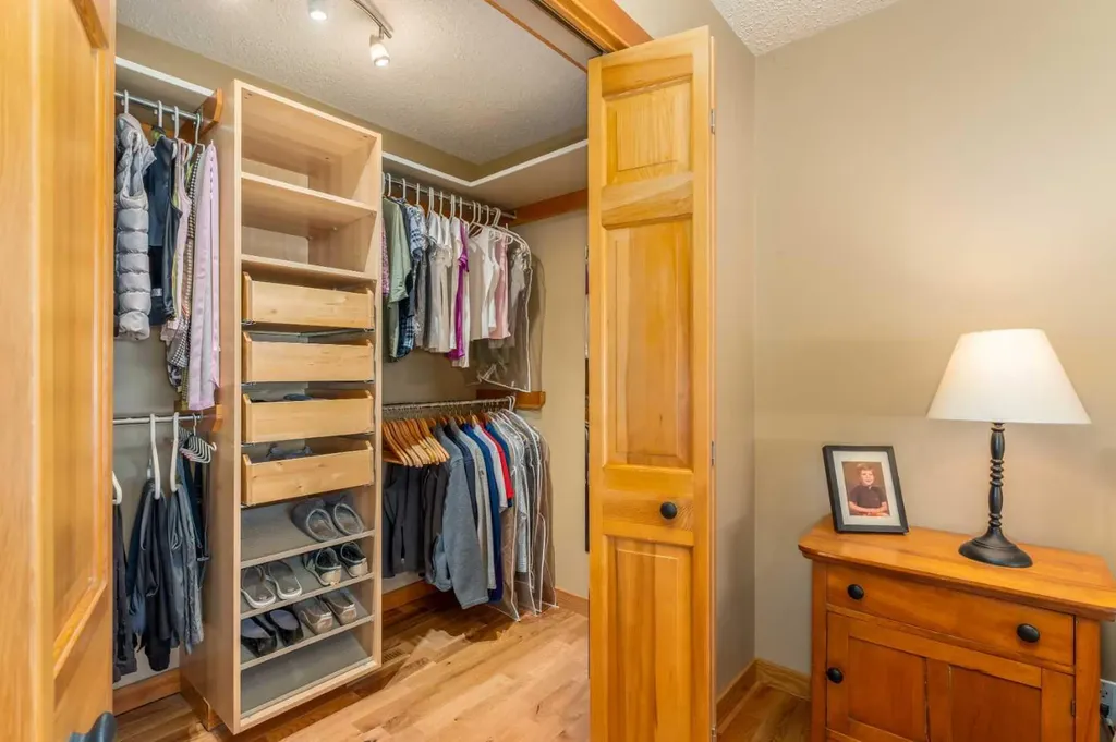 803 800 Larch Place Canmore AB T1W 1S4