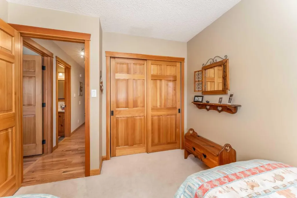 803 800 Larch Place Canmore AB T1W 1S4