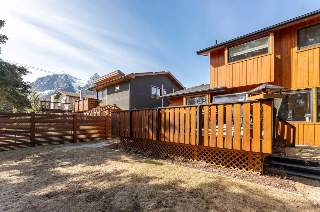 803 800 Larch Place Canmore AB T1W 1S4