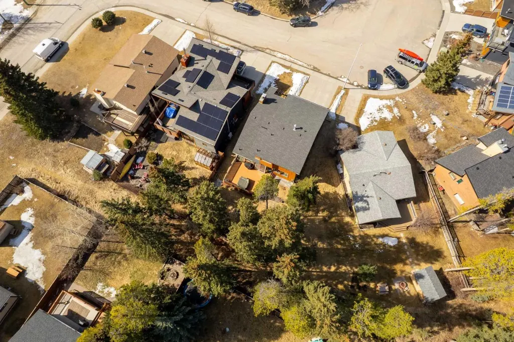 803 800 Larch Place Canmore AB T1W 1S4