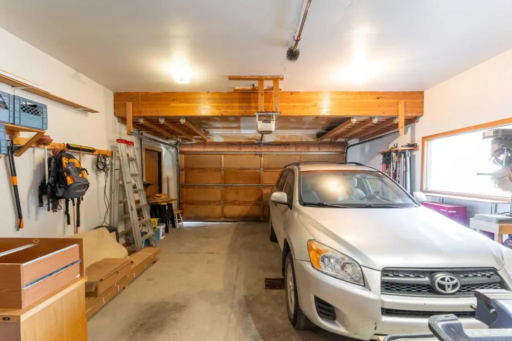 803 800 Larch Place Canmore AB T1W 1S4