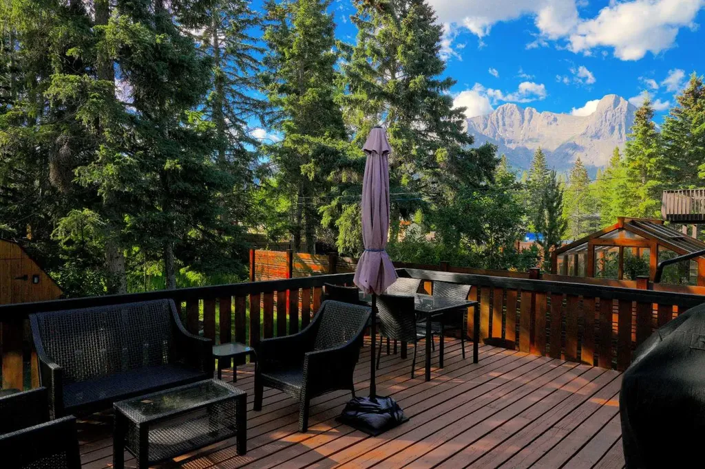 803 800 Larch Place Canmore AB T1W 1S4