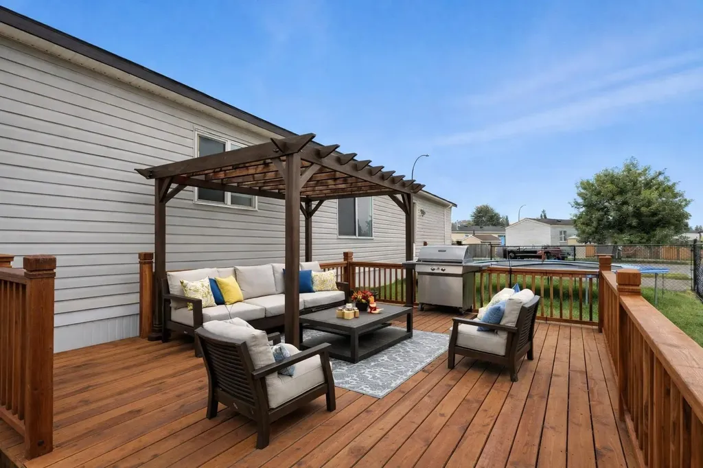 113 Heritage Drive Okotoks AB T1S 1M4