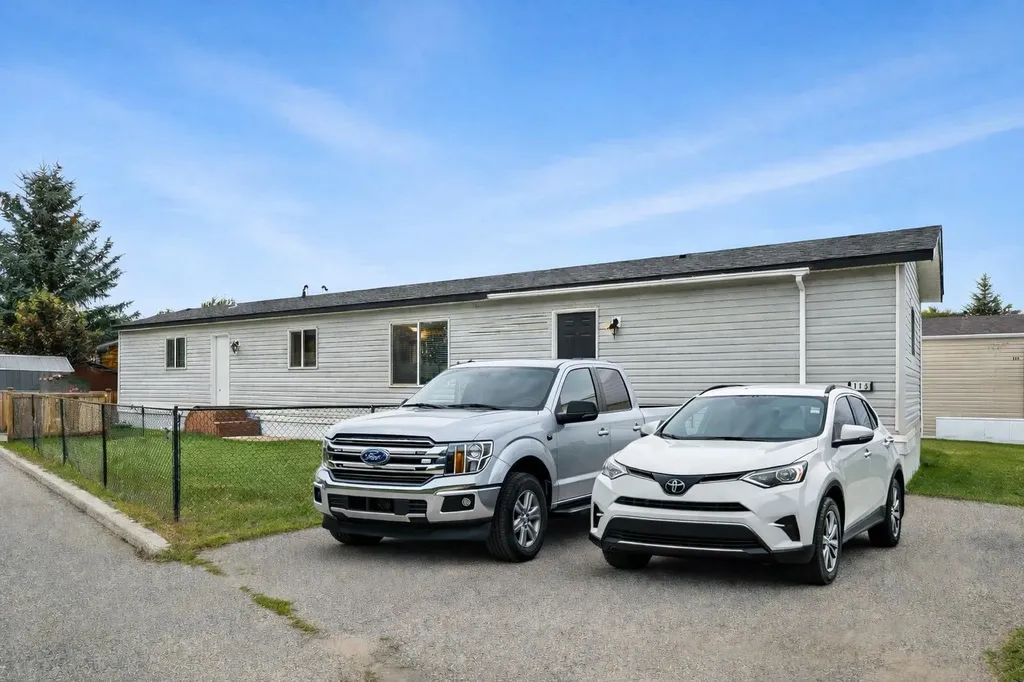 113 Heritage Drive Okotoks AB T1S 1M4