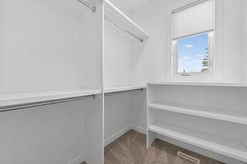 935 Regal Crescent NE Calgary AB T2E 5G8