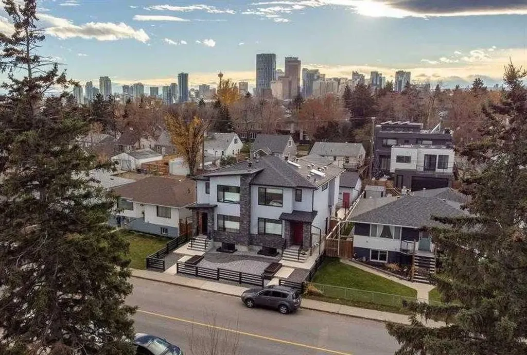 935 Regal Crescent NE Calgary AB T2E 5G8
