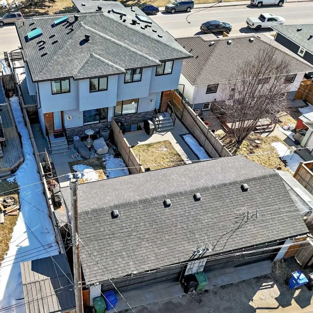 935 Regal Crescent NE Calgary AB T2E 5G8