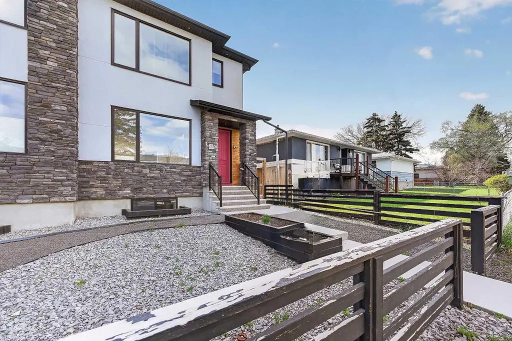 935 Regal Crescent NE Calgary AB T2E 5G8