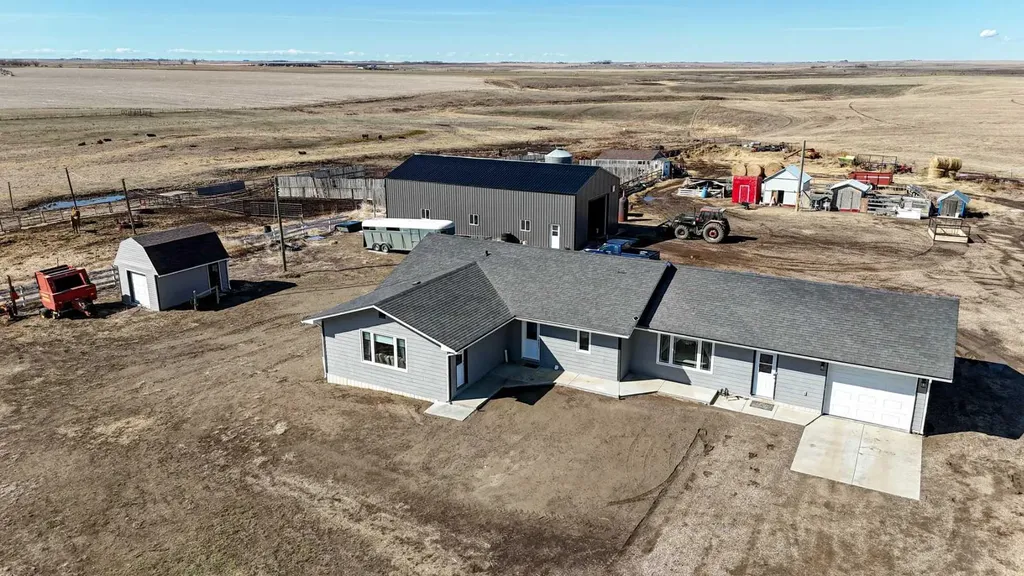 95012 Range Road 105 Rural Forty Mile No. 8 County Of AB T0K 0G0