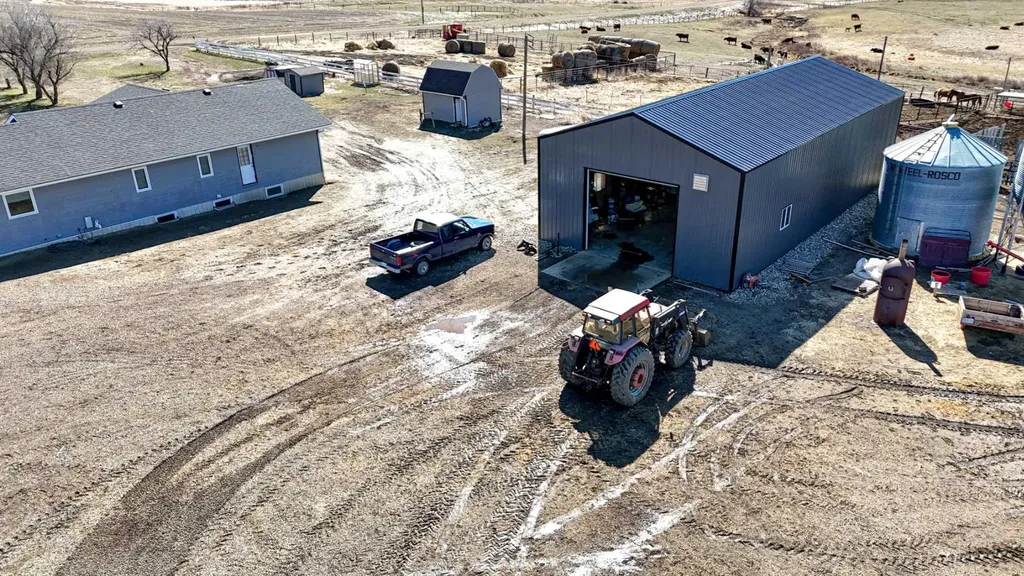 95012 Range Road 105 Rural Forty Mile No. 8 County Of AB T0K 0G0