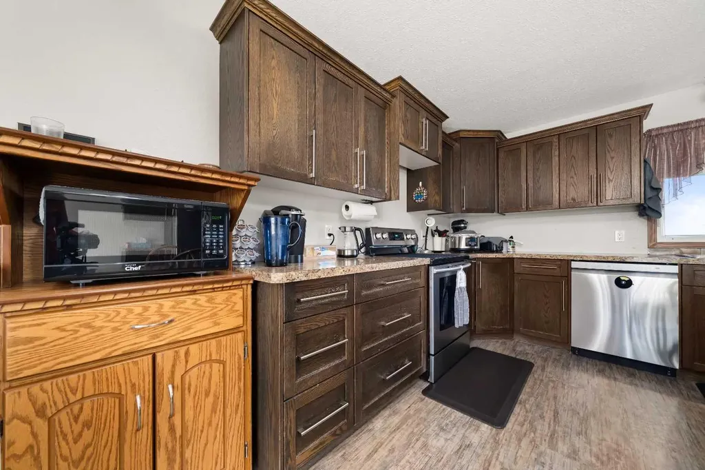 95012 Range Road 105 Rural Forty Mile No. 8 County Of AB T0K 0G0