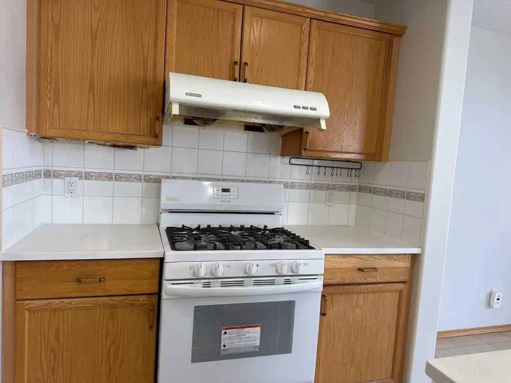 244 Los Alamos Place NE Calgary AB T1Y 7G7