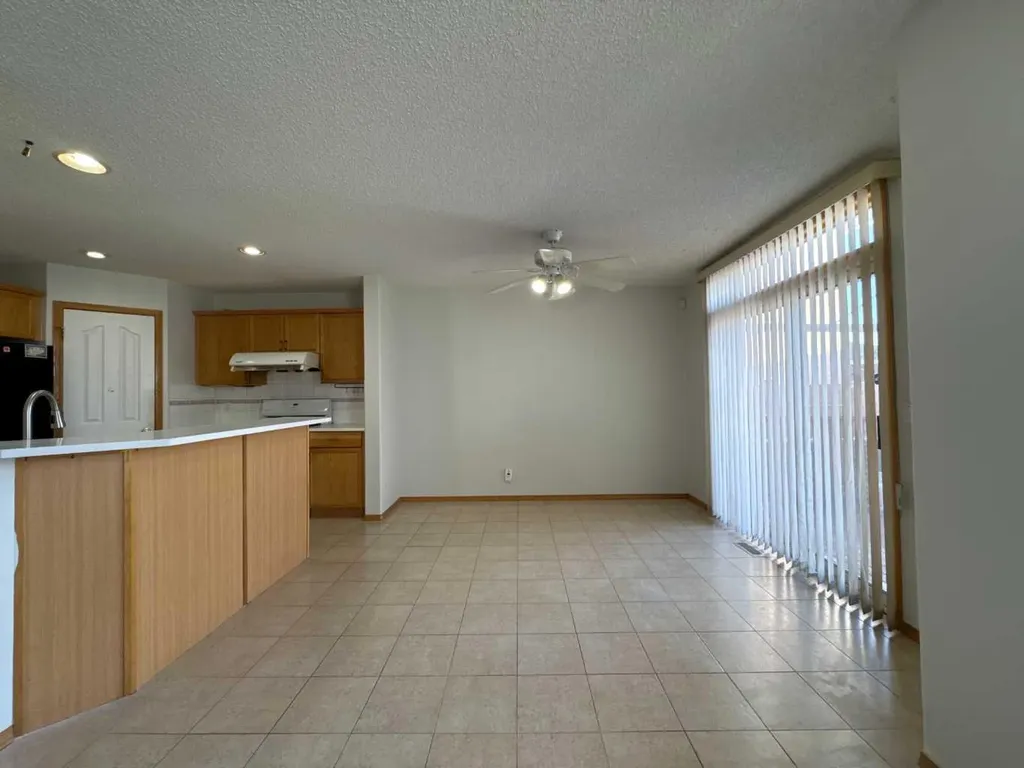 244 Los Alamos Place NE Calgary AB T1Y 7G7