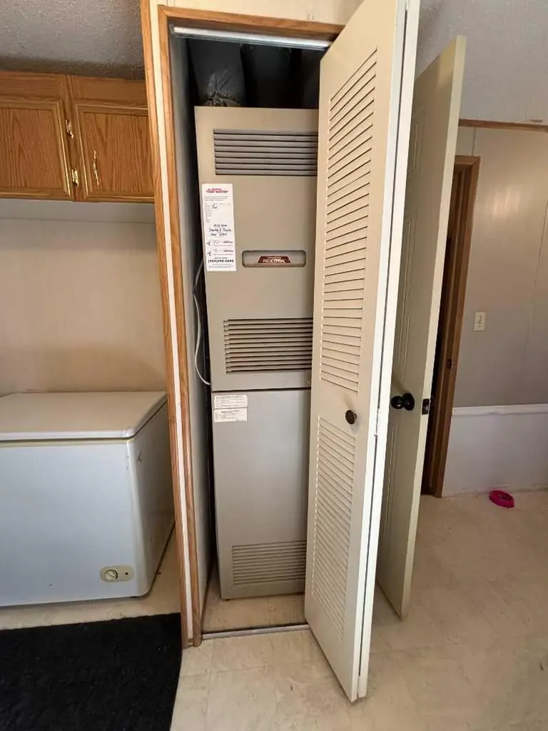 6220 17 Avenue SE Calgary AB T2A 0w6