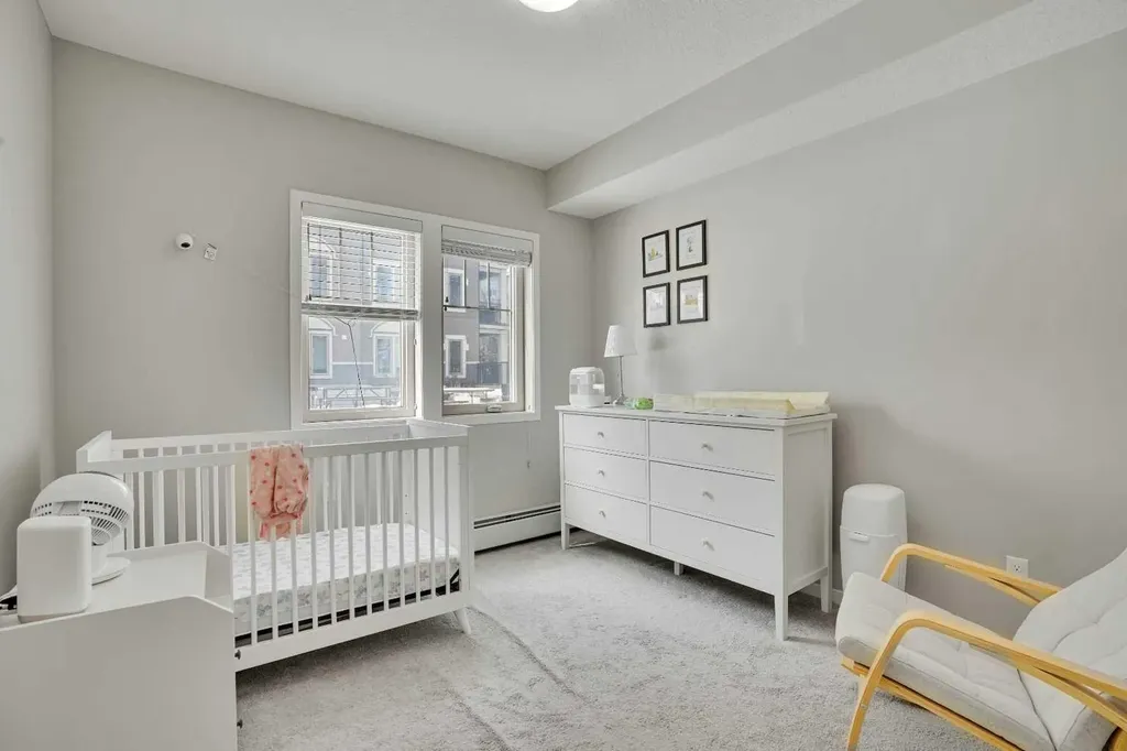 30 Mahogany Mews SE Calgary AB T3M 3H4