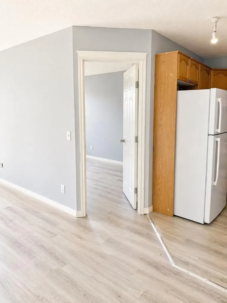103 Strathaven Drive E Strathmore AB T1P1W3
