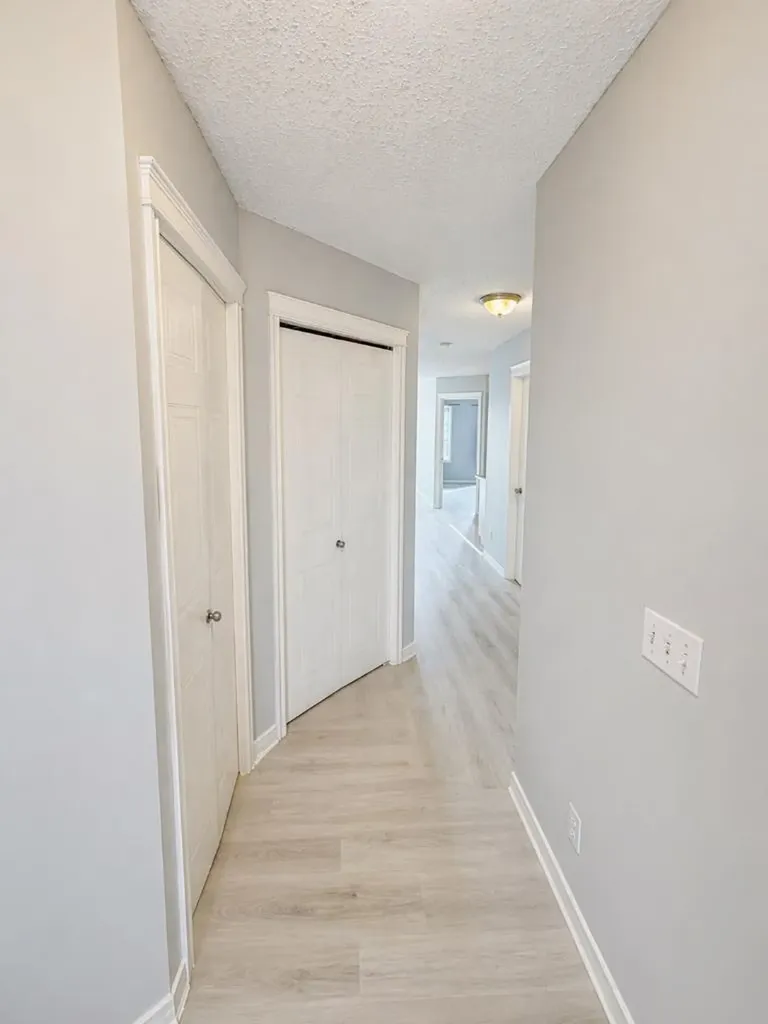 103 Strathaven Drive E Strathmore AB T1P1W3