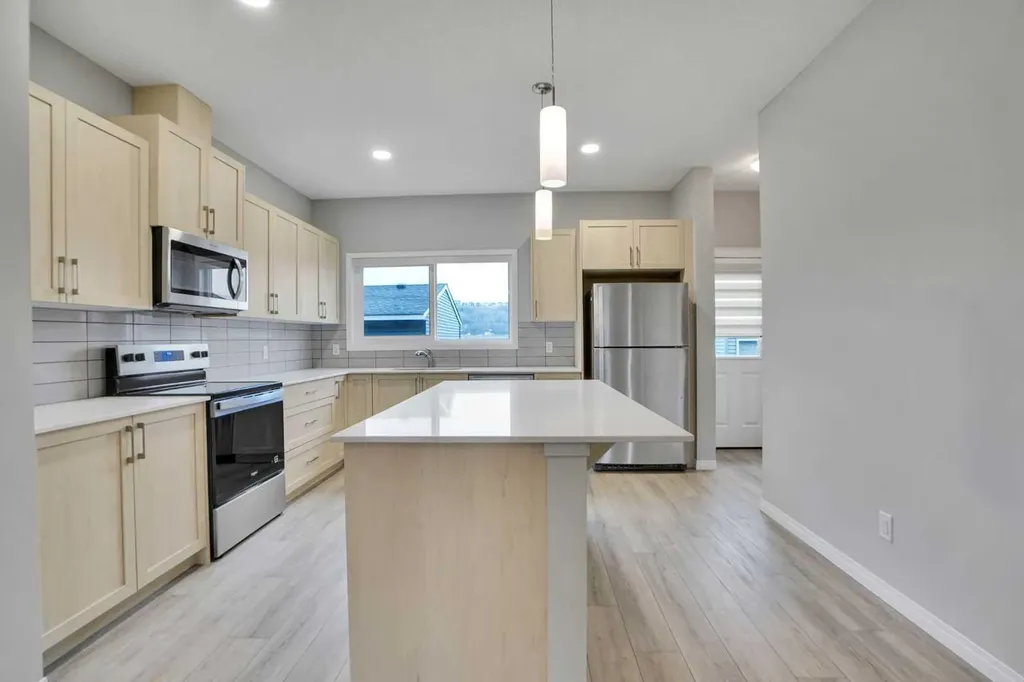 667 Wolf Willow Boulevard SE Calgary AB T2X 5S1